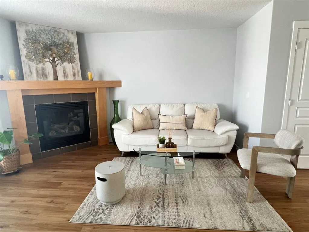 32 AUTUMN Court SE