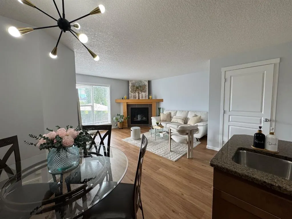 32 AUTUMN Court SE