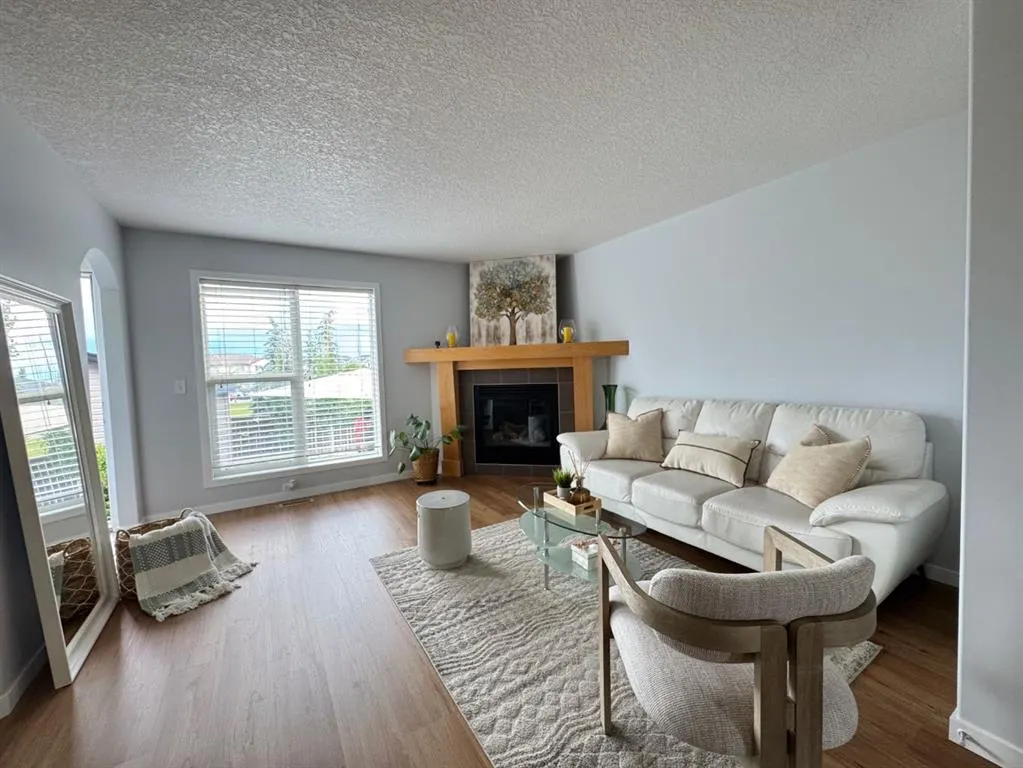 32 AUTUMN Court SE