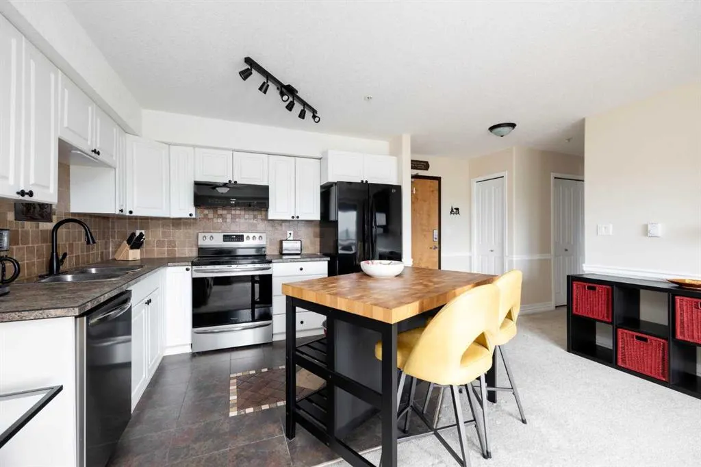 248A Grosbeak Way, #113