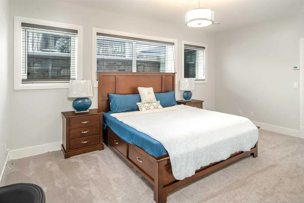 20 Rockwater Way