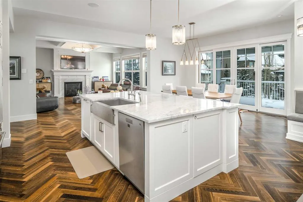 20 Rockwater Way