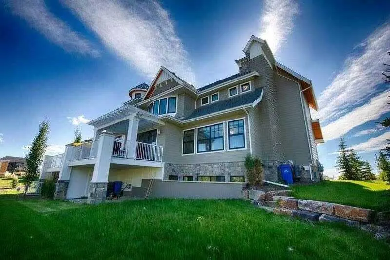 20 Rockwater Way