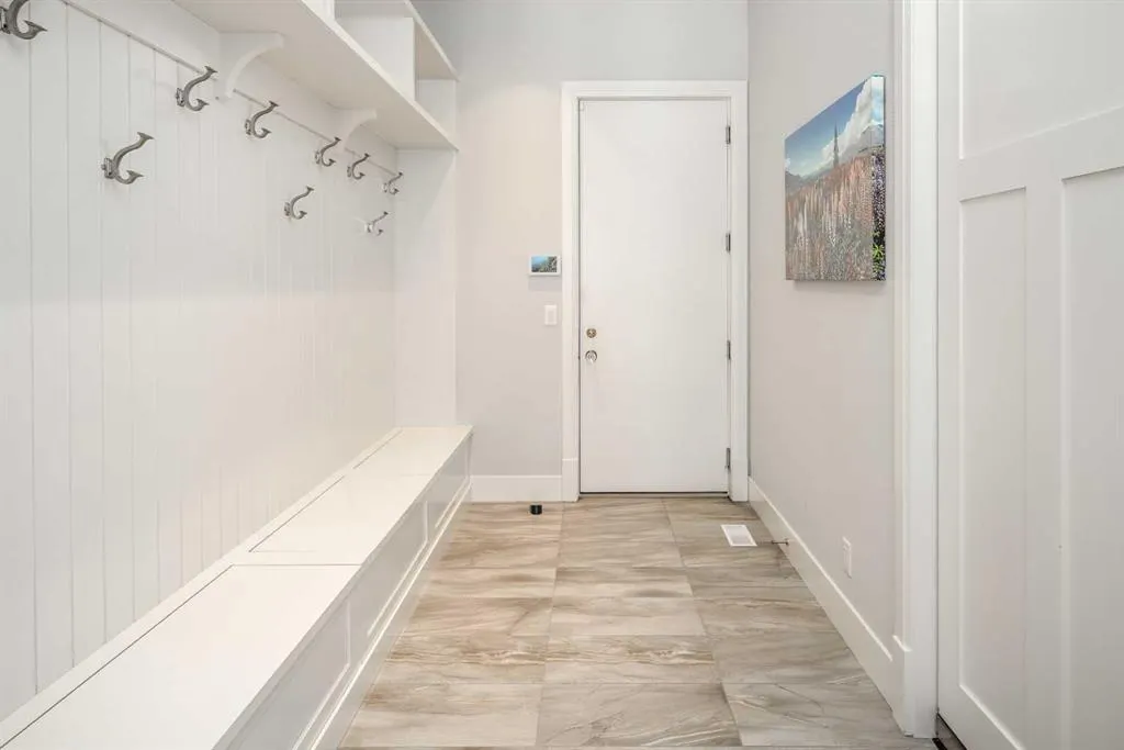 20 Rockwater Way