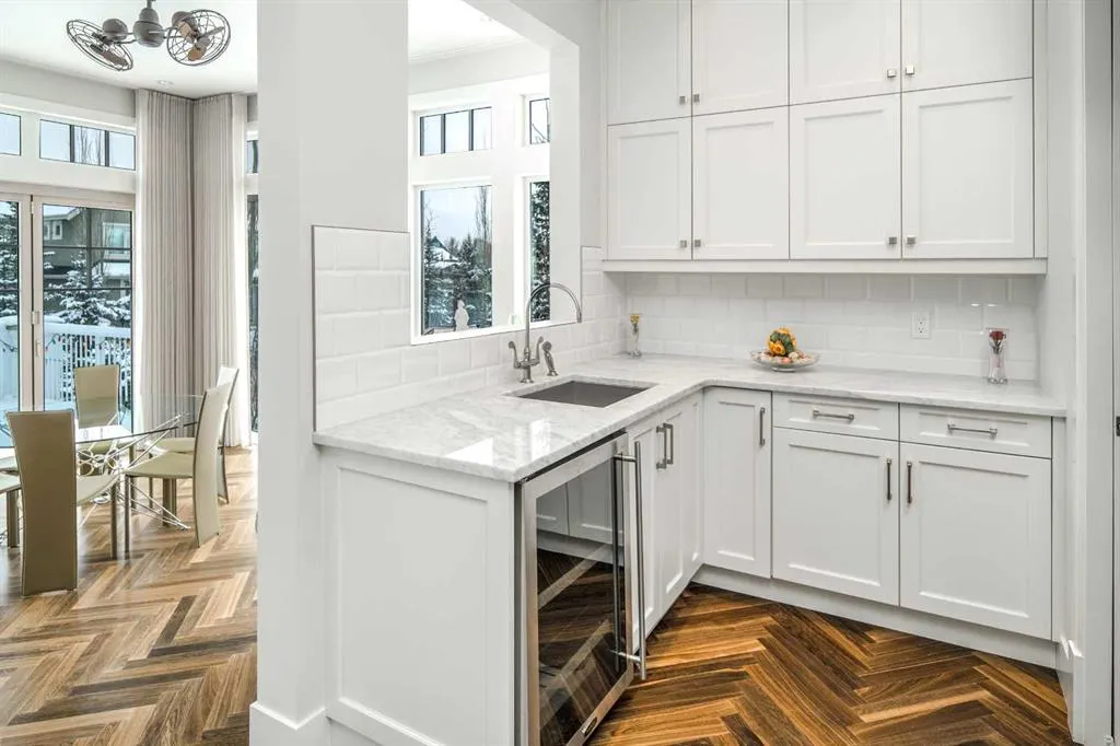 20 Rockwater Way