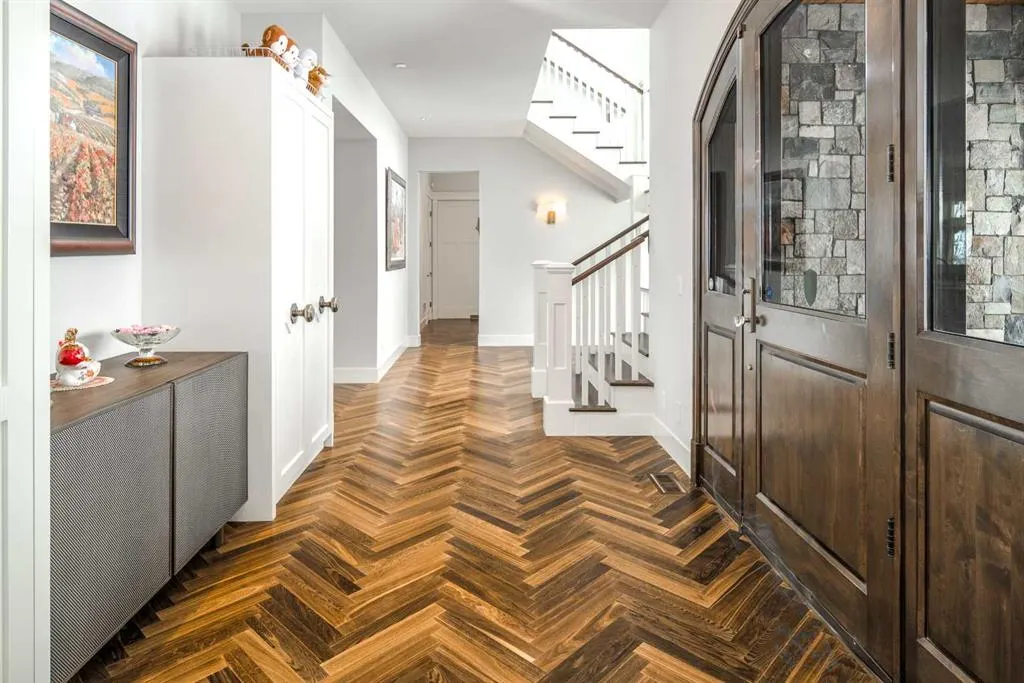 20 Rockwater Way