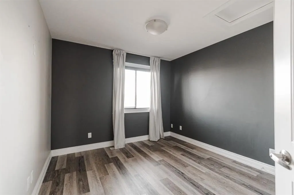 300 Sparrow Hawk Drive, #9