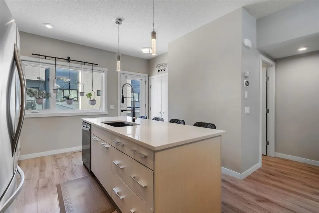 218 Sherwood Square NW, #302