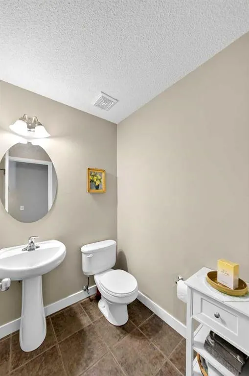 145 Panamount Rise NW