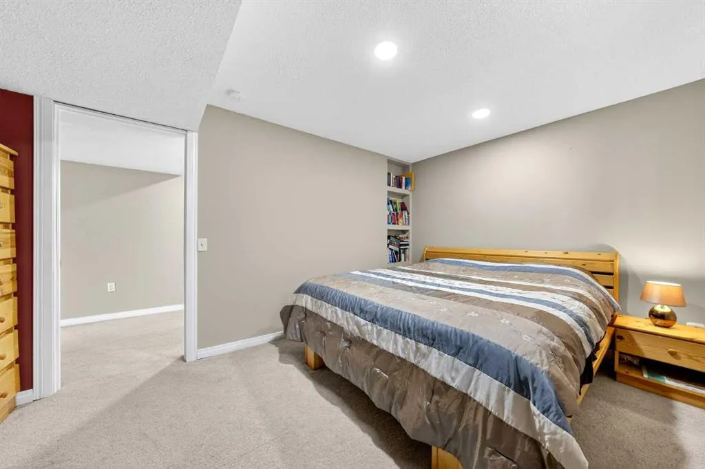 145 Panamount Rise NW