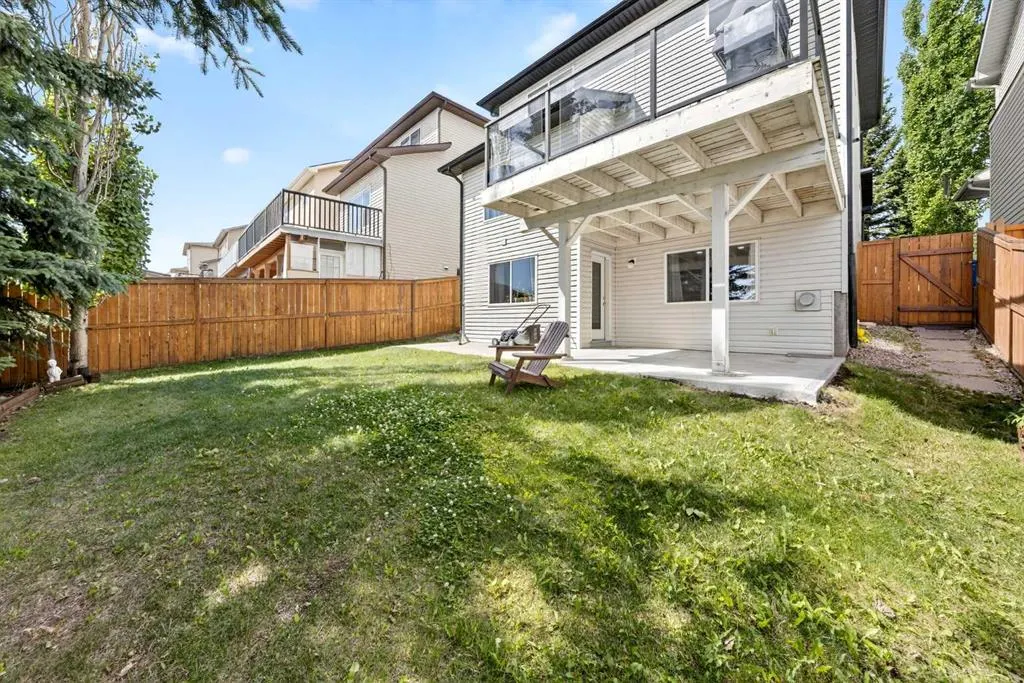 145 Panamount Rise NW