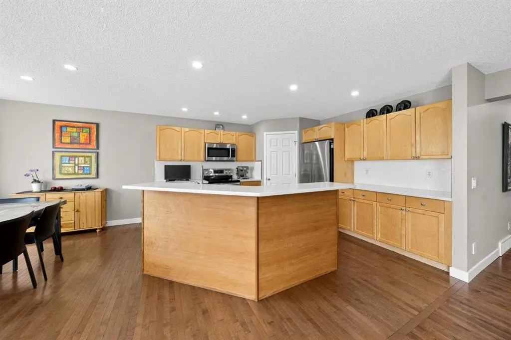145 Panamount Rise NW