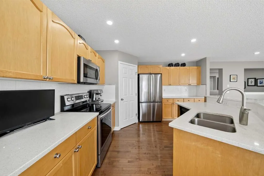145 Panamount Rise NW