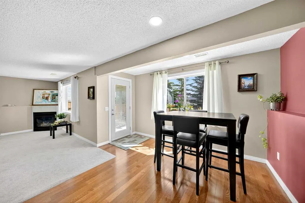 145 Panamount Rise NW