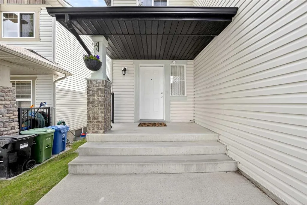 145 Panamount Rise NW
