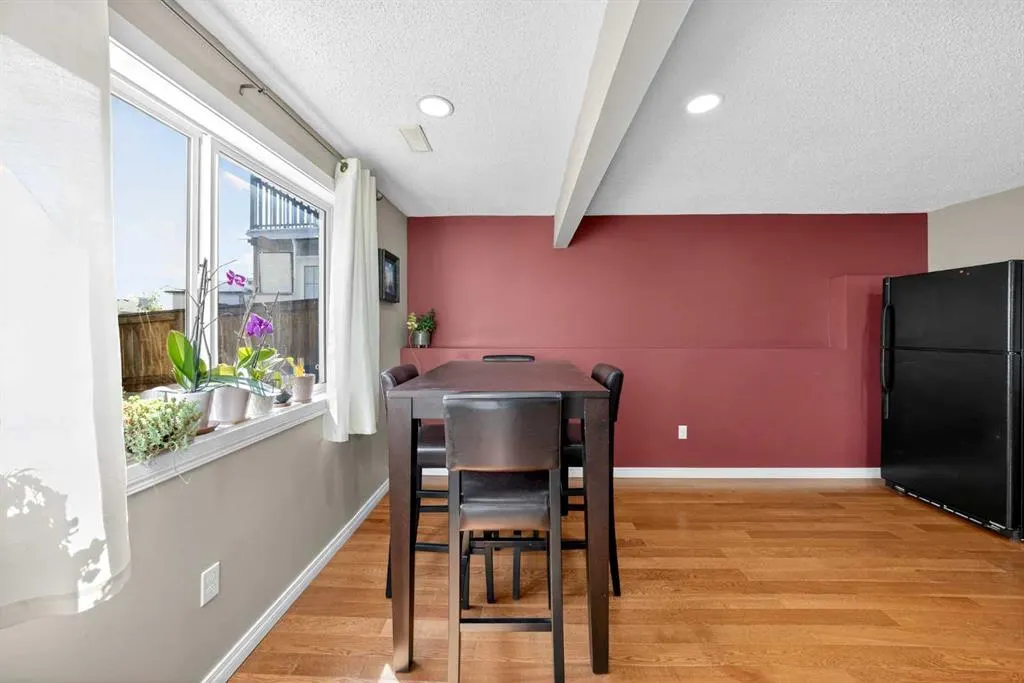 145 Panamount Rise NW