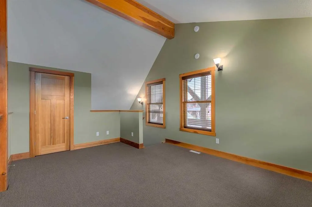209 Cottageclub Crescent
