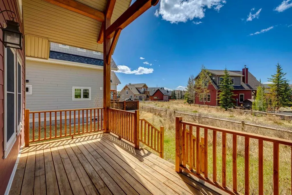 209 Cottageclub Crescent