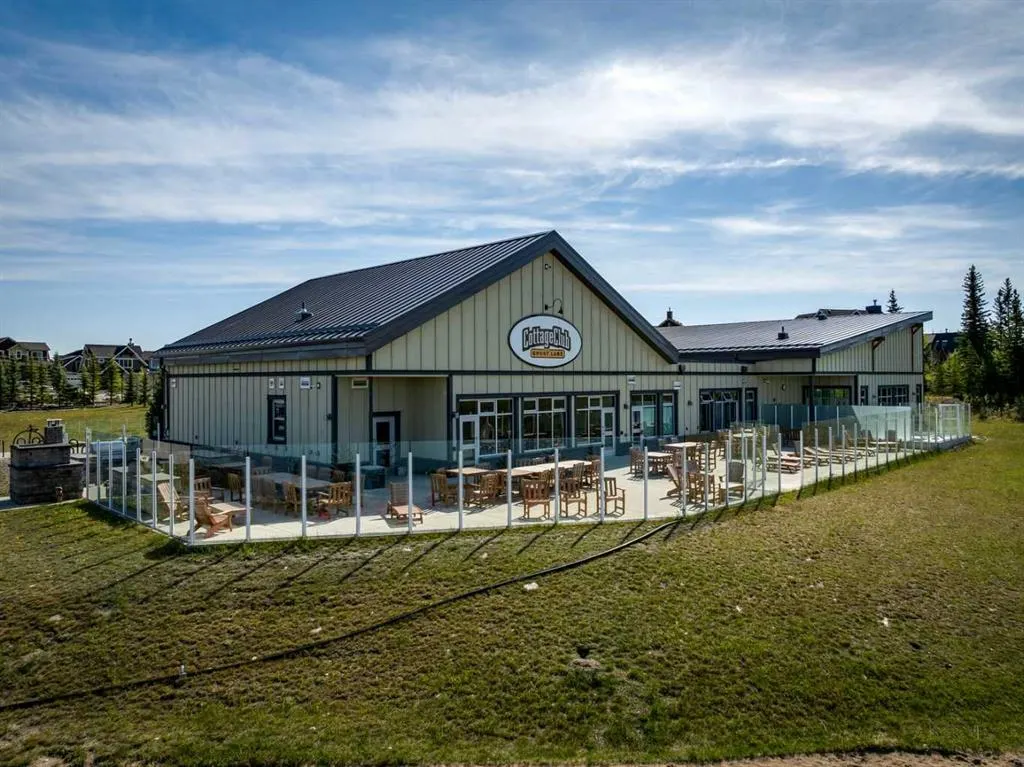 209 Cottageclub Crescent