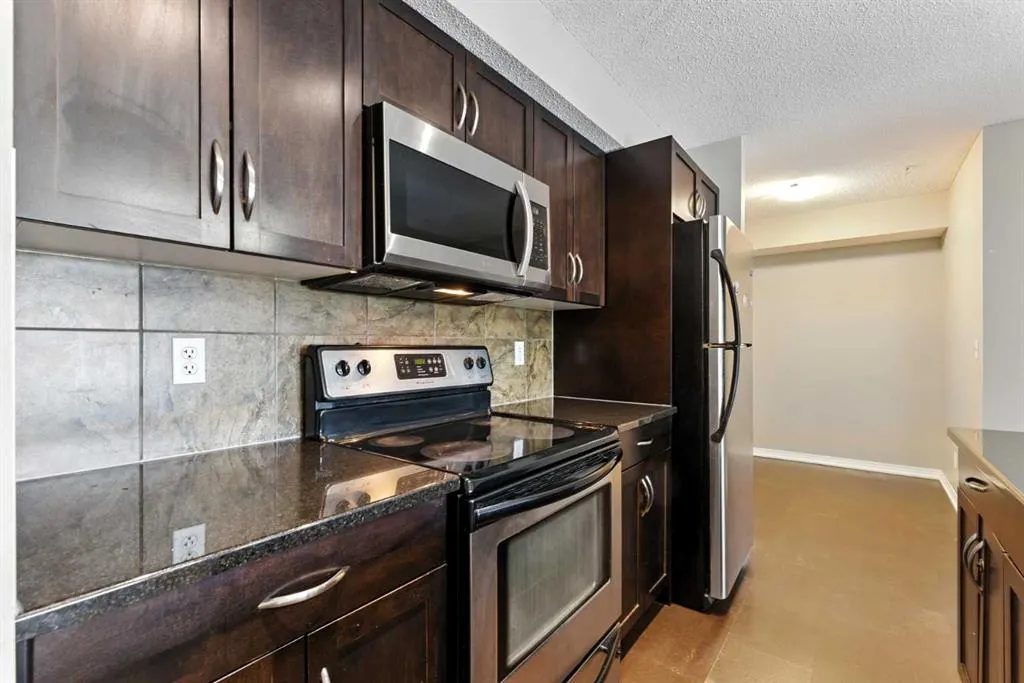 250 New Brighton Villas SE, #206