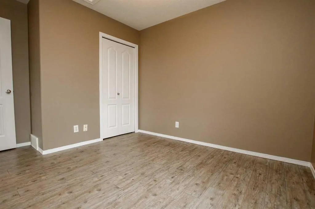 27 Inkster Close