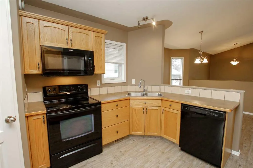 27 Inkster Close