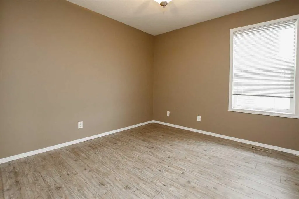 27 Inkster Close