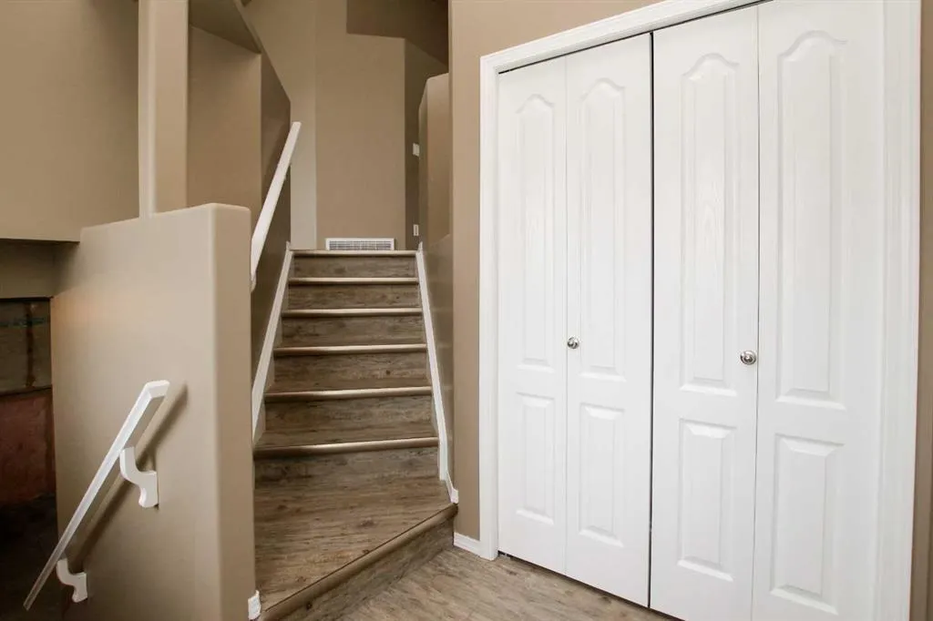 27 Inkster Close