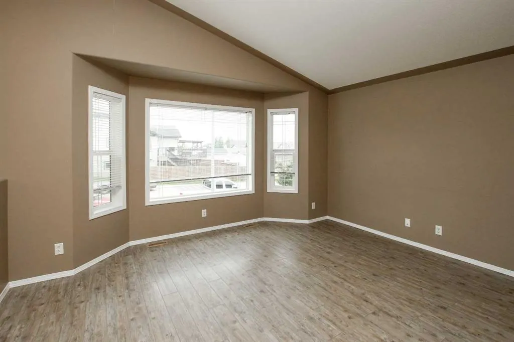 27 Inkster Close