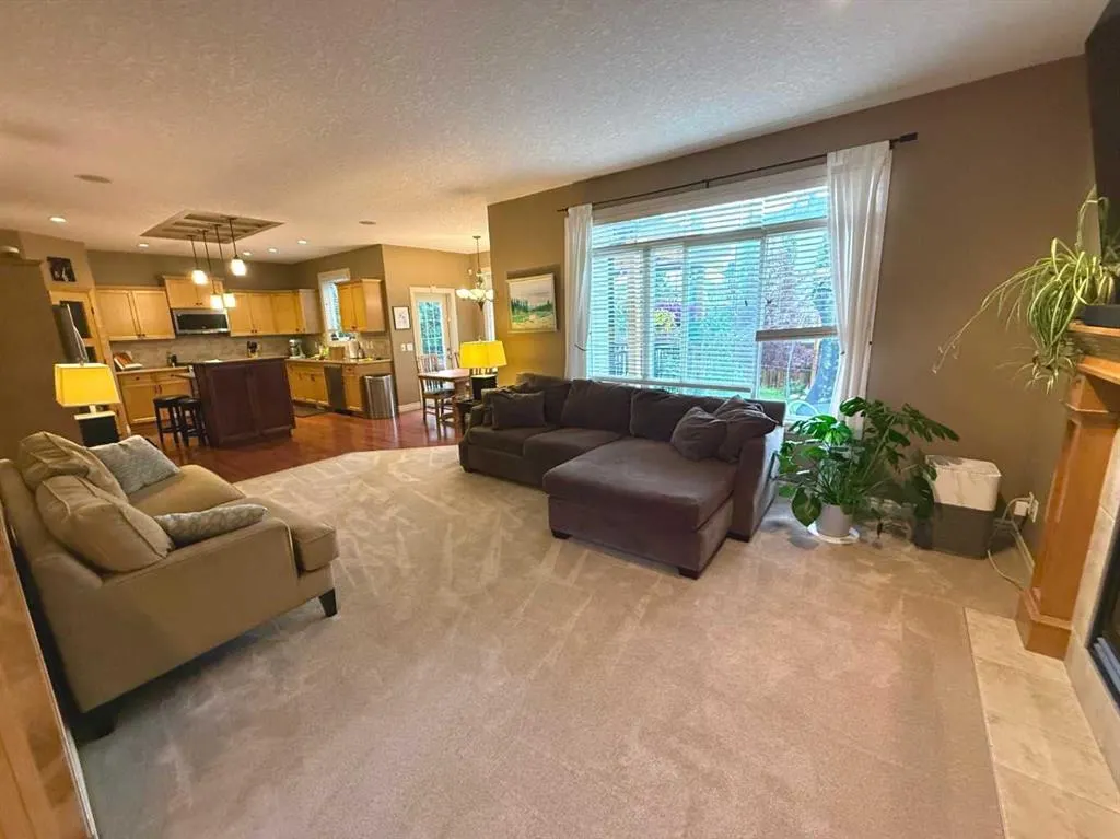 215 Hawkmere Road