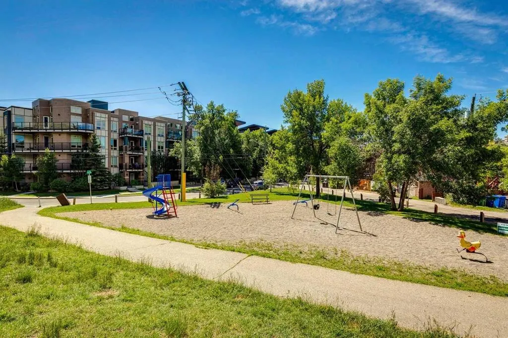 823 5 Avenue NW, #114