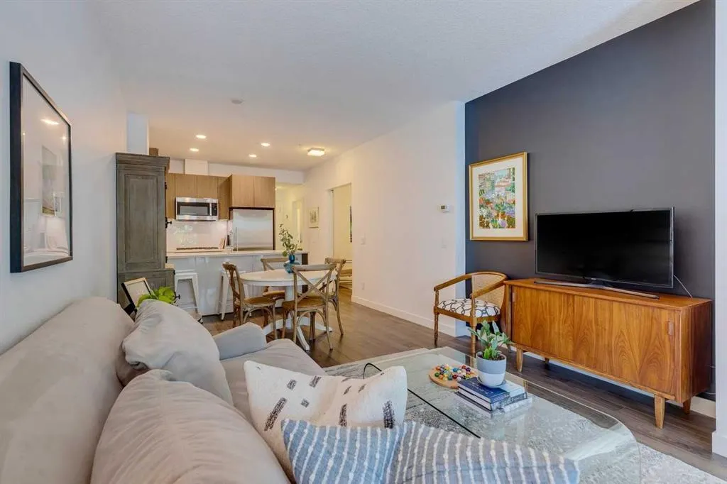 823 5 Avenue NW, #114