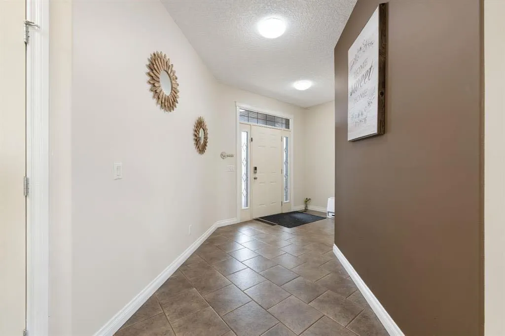 107 East Lake View
