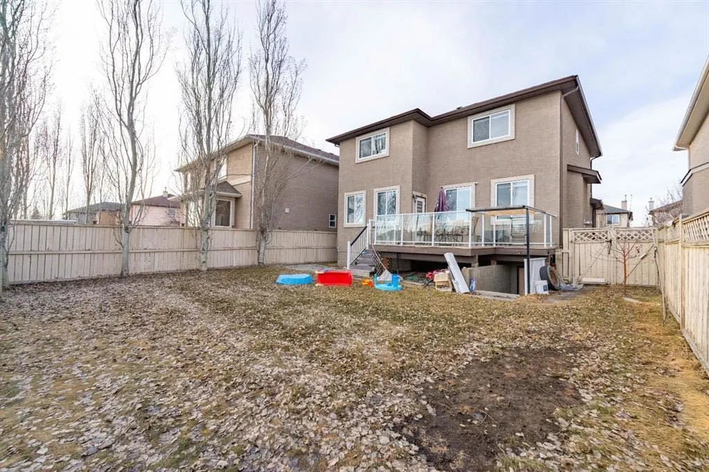 107 East Lake View