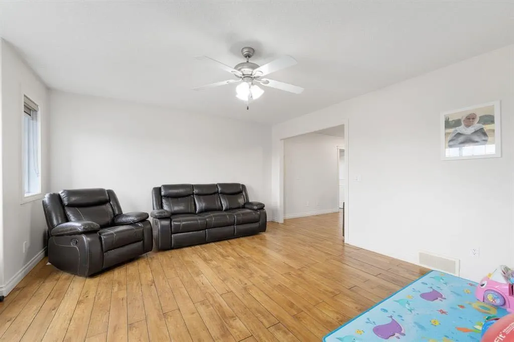 107 East Lake View
