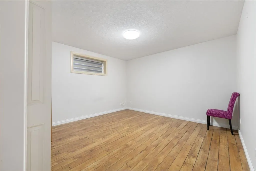 107 East Lake View