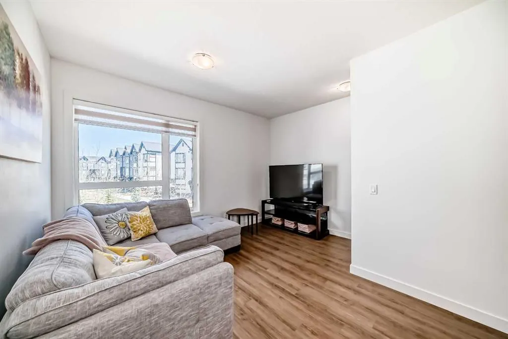 15 Evanscrest Park NW, #510