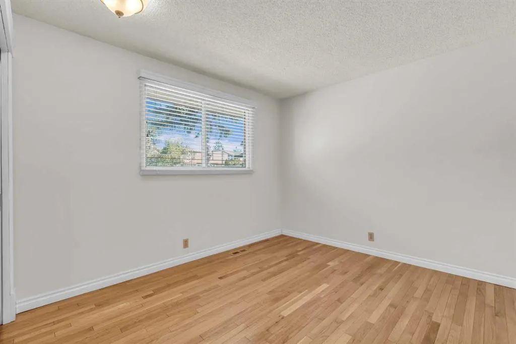 203 Edgeland Road NW