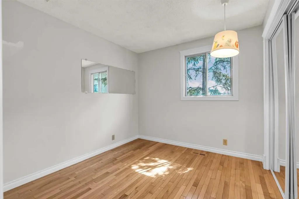 203 Edgeland Road NW