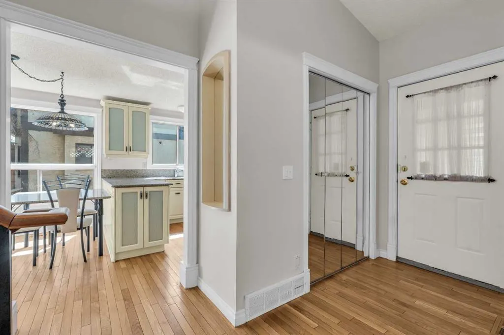 203 Edgeland Road NW