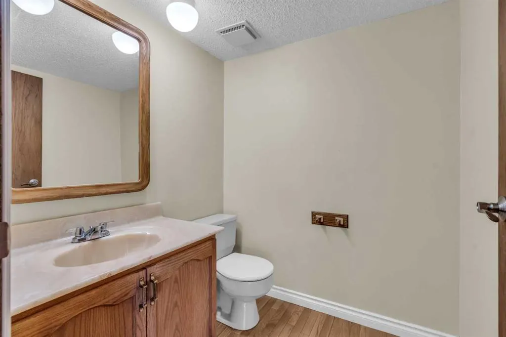 203 Edgeland Road NW