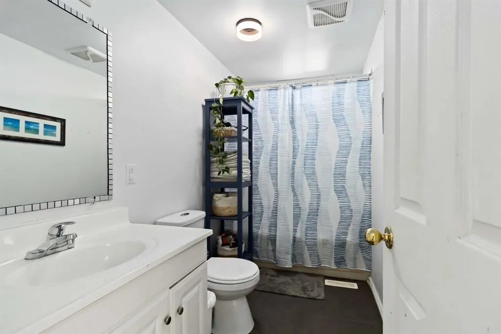 224 GRANDVIEW Crescent