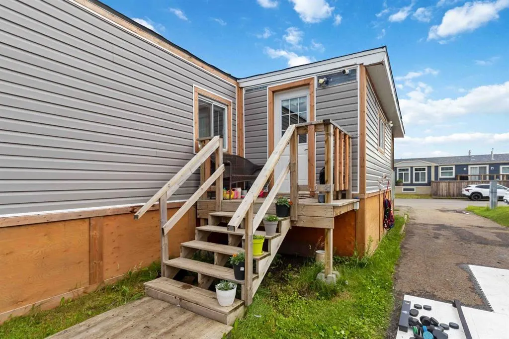 224 GRANDVIEW Crescent