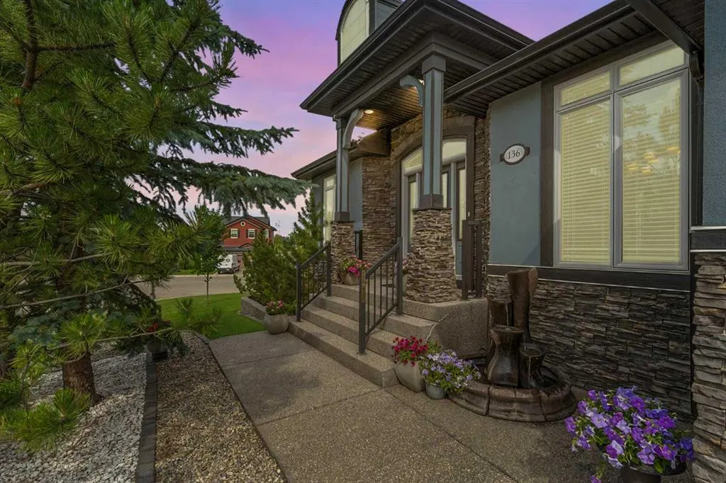 136 Magenta Crescent