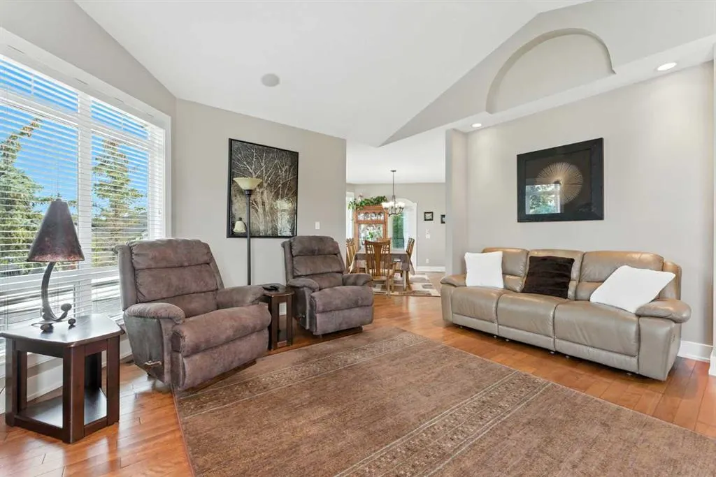 136 Magenta Crescent