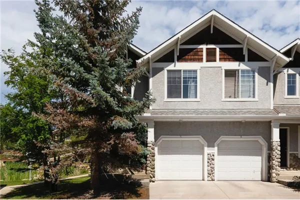 6 Hidden Creek Rise NW