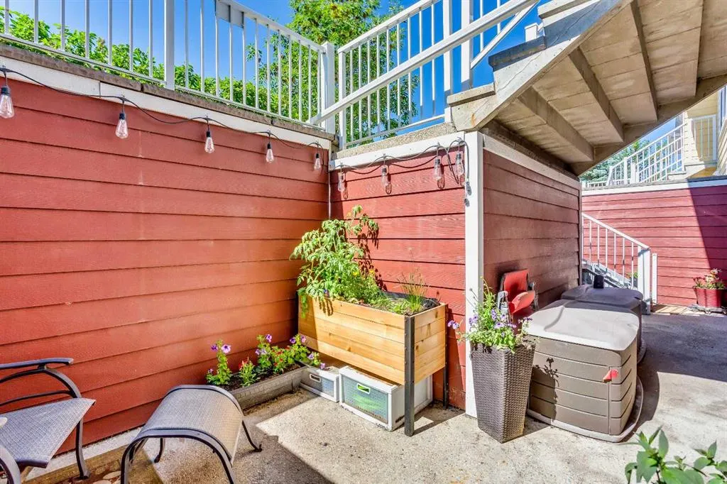 416 Mckenzie Towne Close SE
