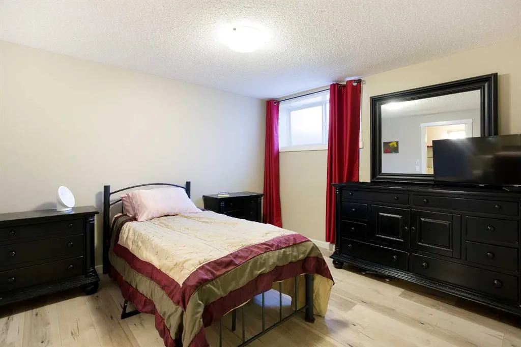 416 Mckenzie Towne Close SE