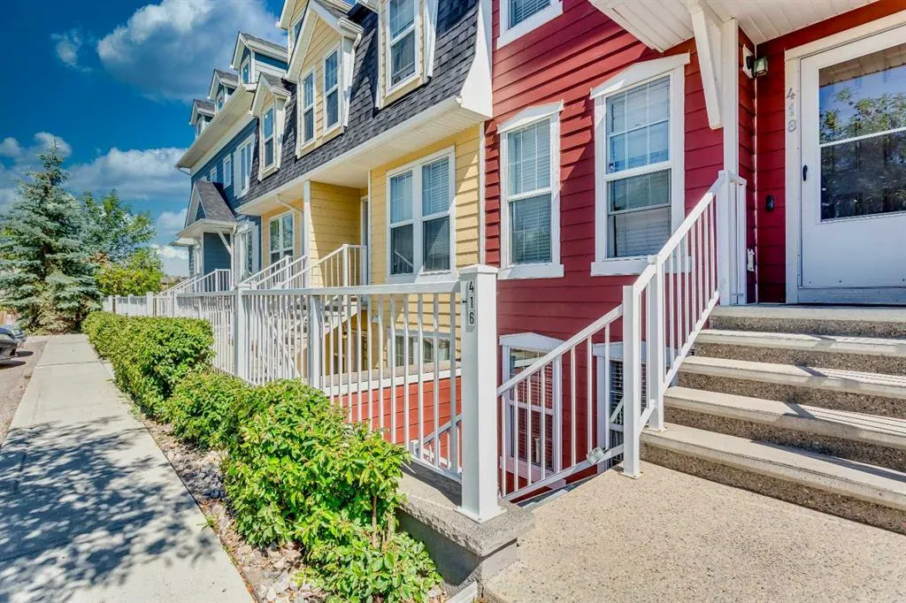 416 Mckenzie Towne Close SE
