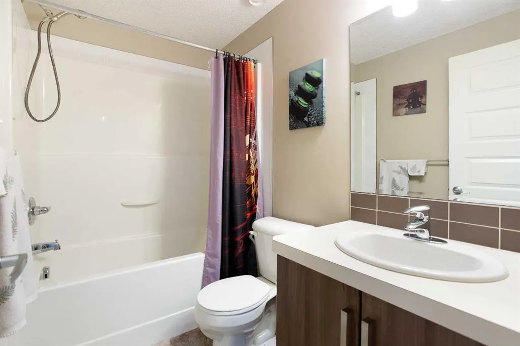 416 Mckenzie Towne Close SE